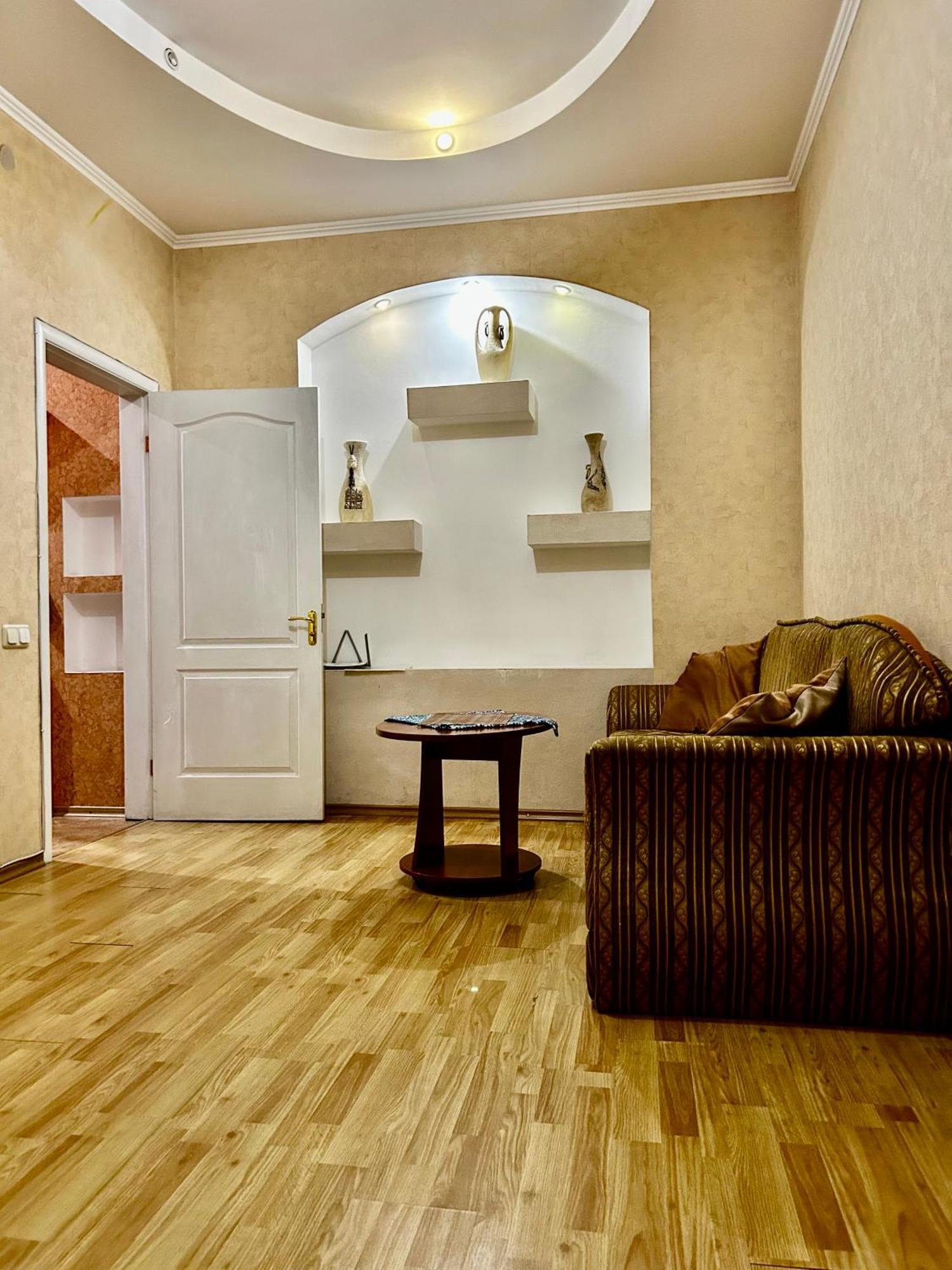 Apartment Near Train Station And Close To City Center Kiev Extérieur photo